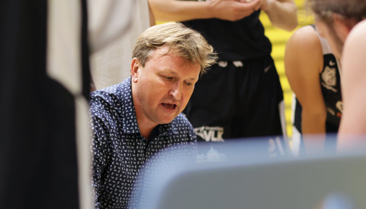 JAN SLOWIAK: CHCEME SE STÁT VYHLEDÁVANOU VARIANTOU POKRAČOVÁNÍ VE VRCHOLOVÉM BASKETBALU PŘI STUDIU V PRAZE